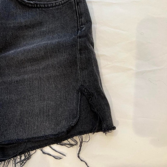 Agolde Dee Shorts - Picture 3 of 3